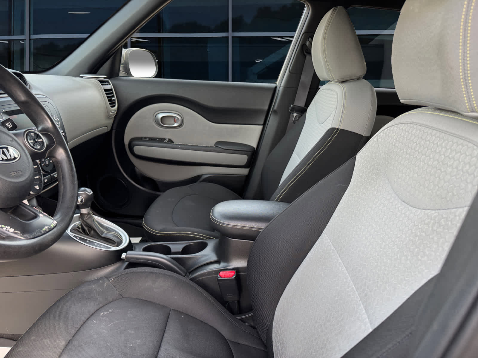 Used 2014 Kia Soul + FWD image 2