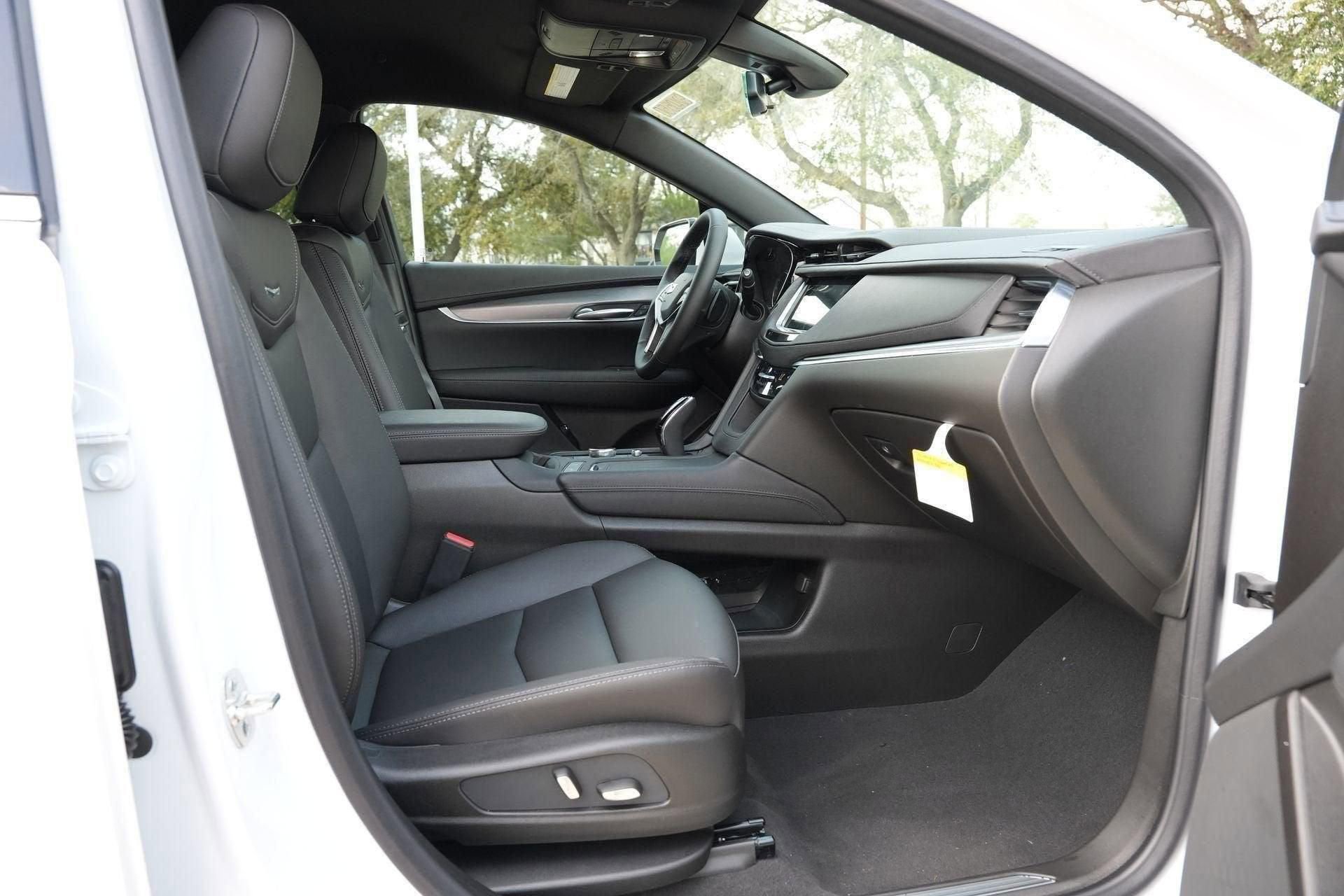 New 2026 Cadillac XT5 Luxury w/ LPO, Floor Liner Package image 86