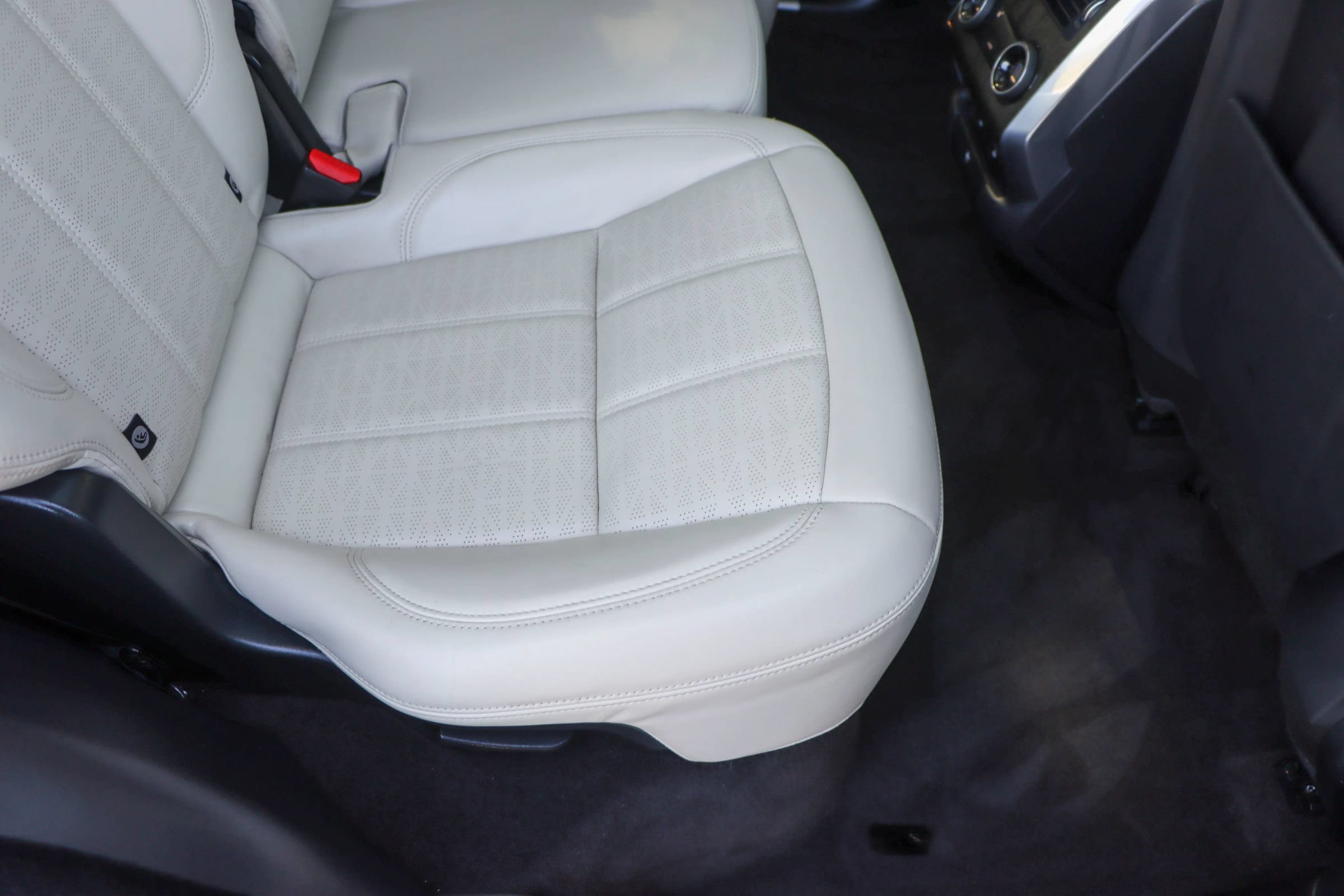 Used 2018 Land Rover Range Rover Sport HSE Dynamic AWD/4WD image 17