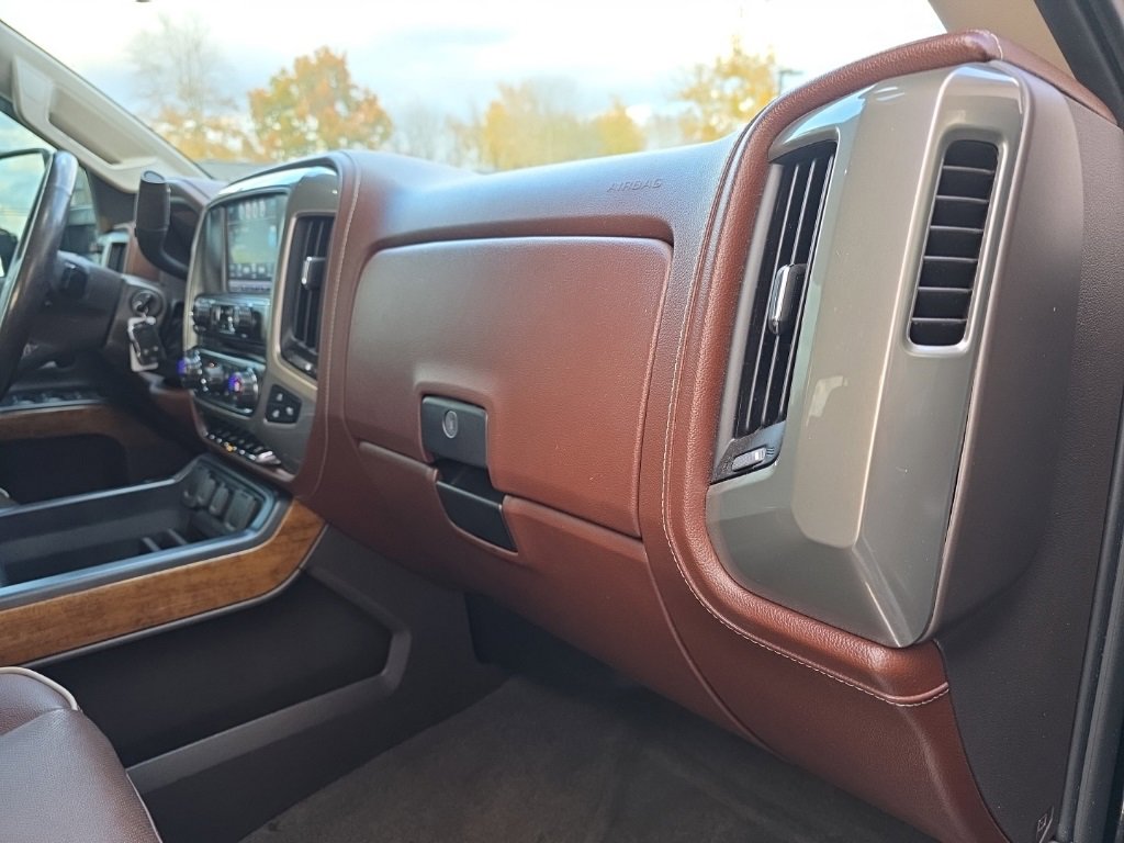 Used 2016 Chevrolet Silverado 2500 High Country w/ Duramax Plus Package image 22