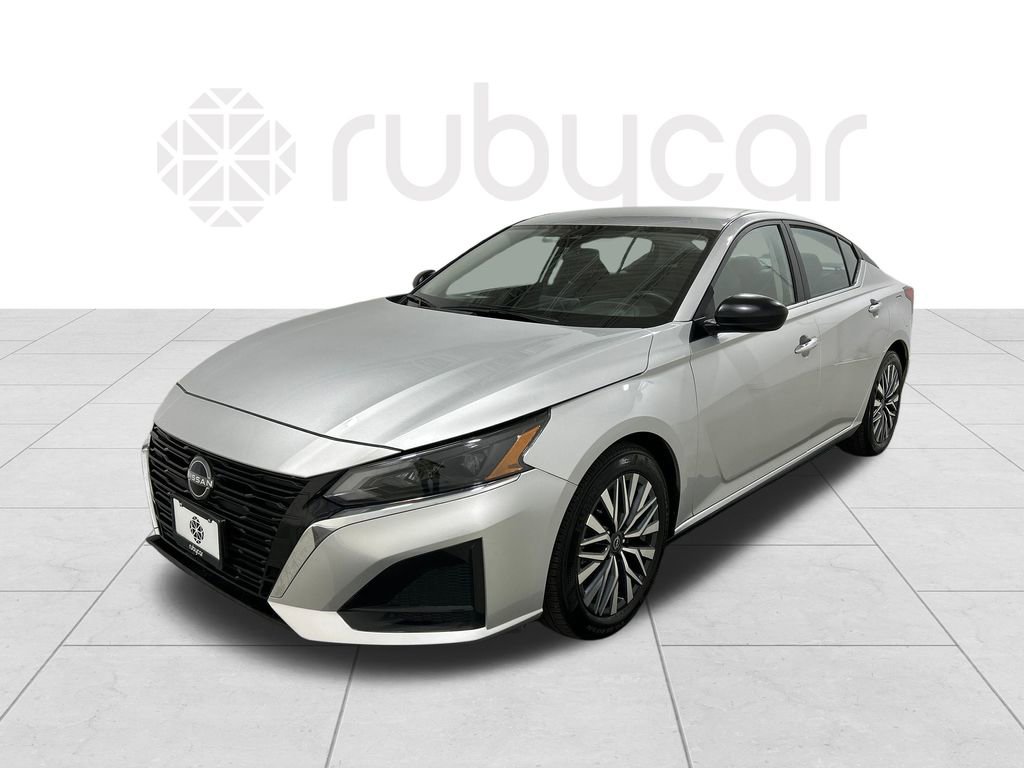 Used 2024 Nissan Altima 2.5 SV