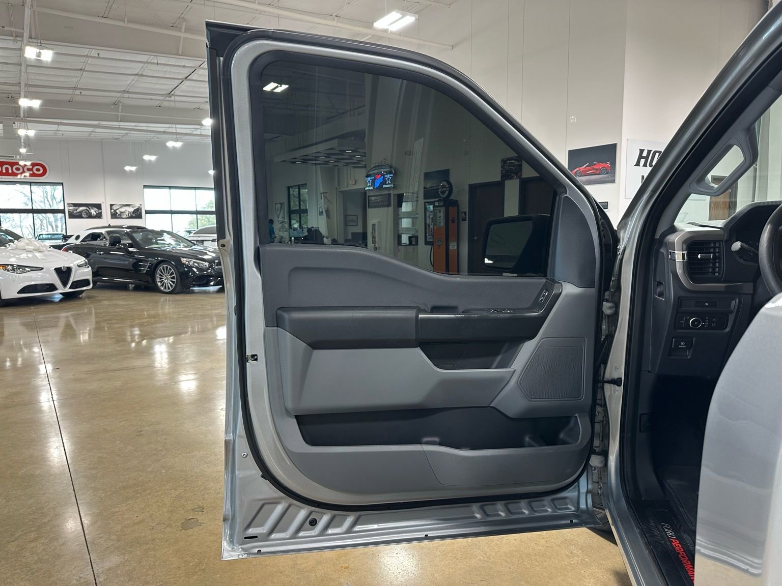 Used 2025 Ford F150 XL w/ Equipment Group 103A High image 14