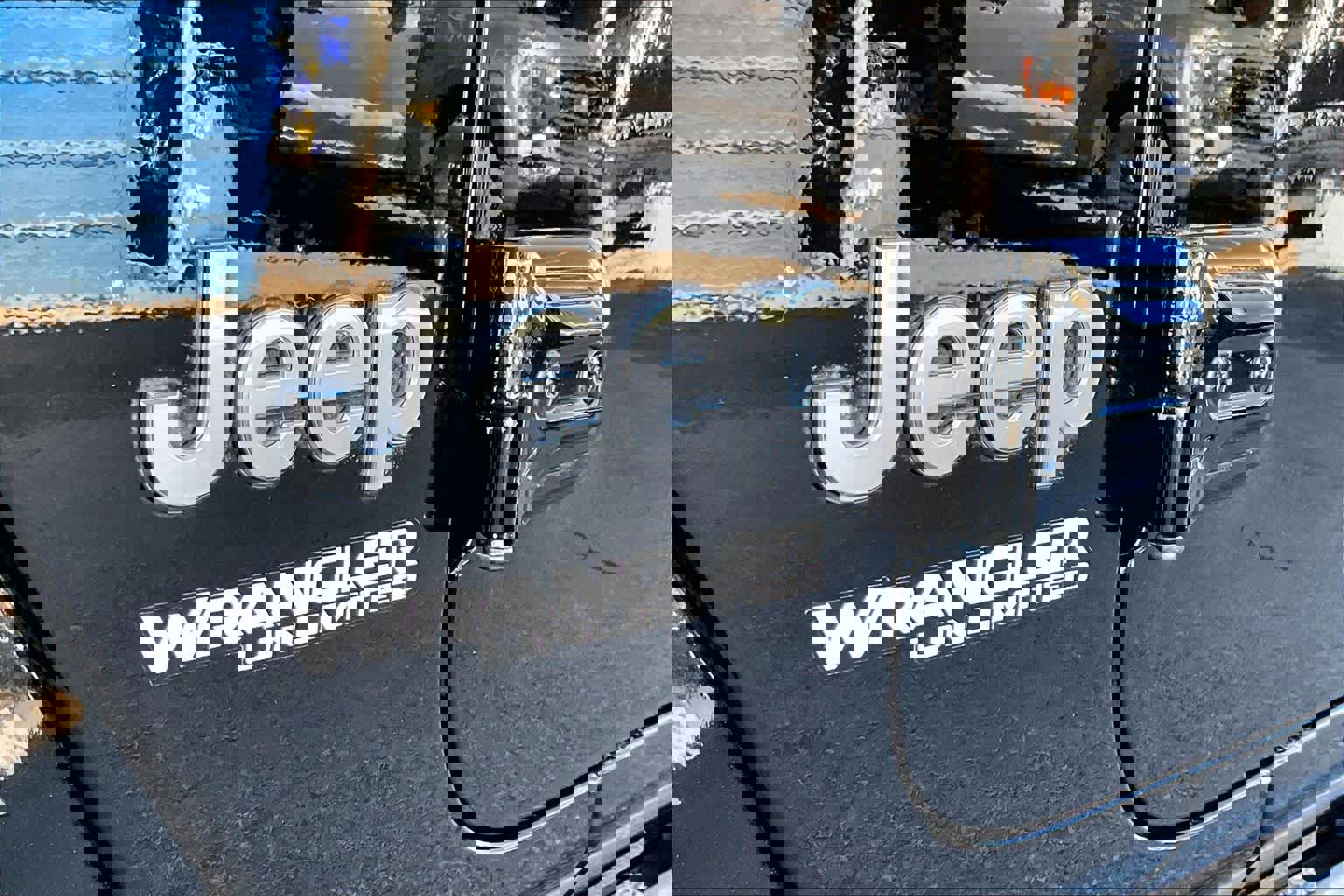 Used 2019 Jeep Wrangler Unlimited Sahara image 30