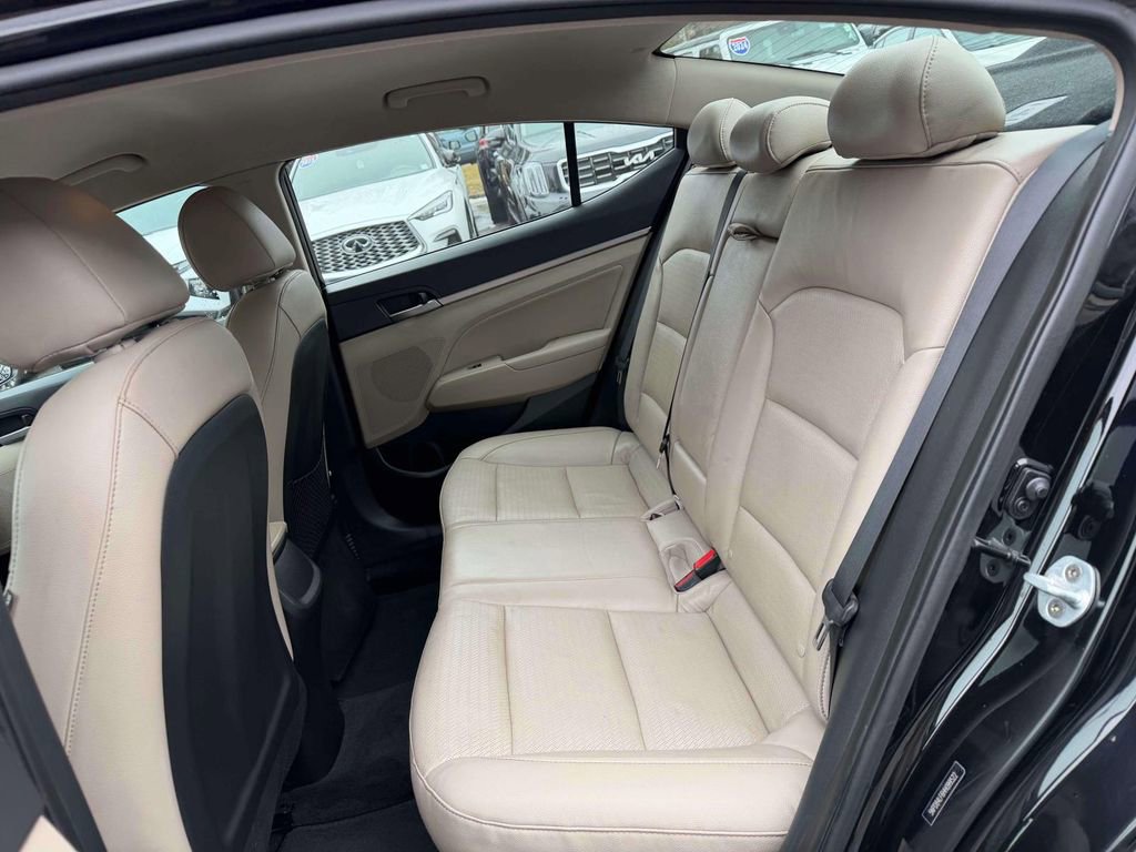 Used 2017 Hyundai Elantra Limited FWD image 10