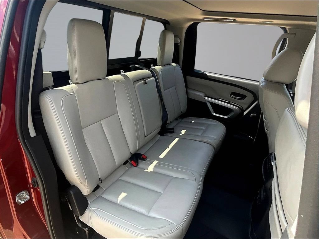 Used 2021 Nissan Titan SL w/ Moonroof Package AWD/4WD image 27