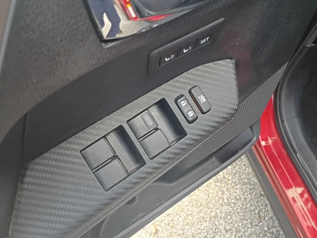 Used 2013 Toyota RAV4 Limited FWD image 10