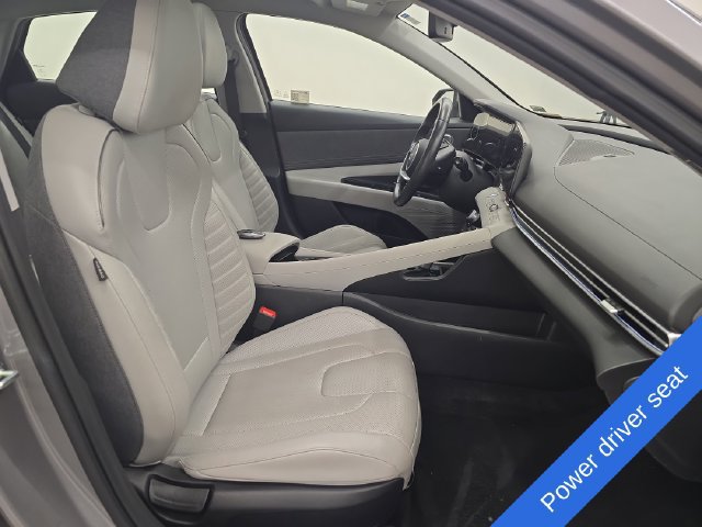 Used 2025 Hyundai Elantra Limited FWD image 9