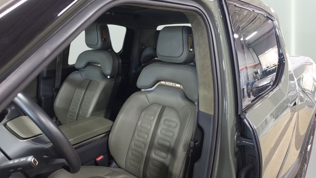 Used 2022 Rivian R1T Launch Edition AWD/4WD image 21