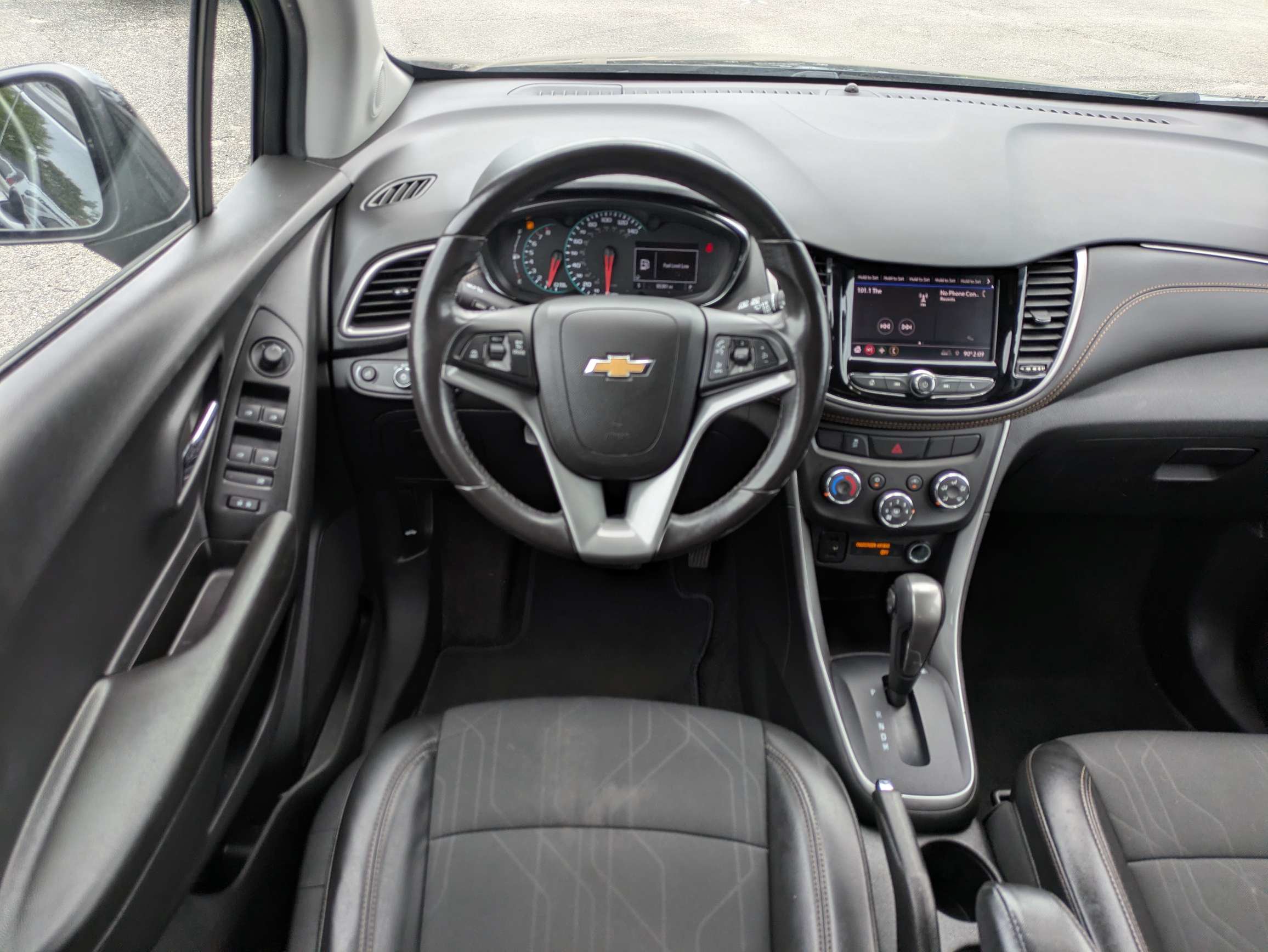 Used 2022 Chevrolet Trax LT w/ Driver Confidence Package AWD/4WD image 16