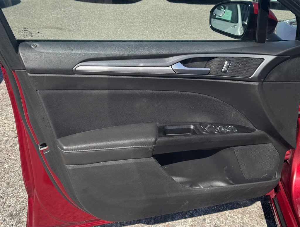 Used 2013 Ford Fusion SE image 11