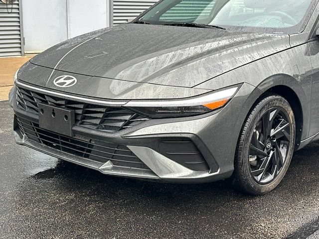 Used 2026 Hyundai Elantra Sport FWD image 7