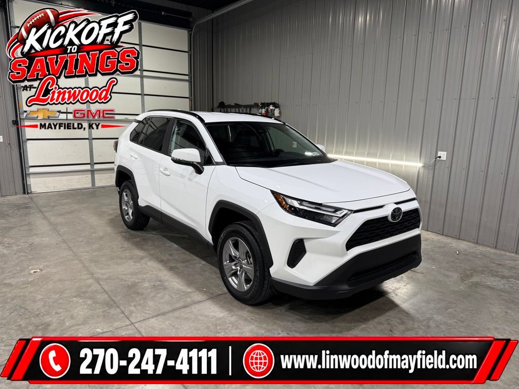 Used 2025 Toyota RAV4 XLE FWD image 1