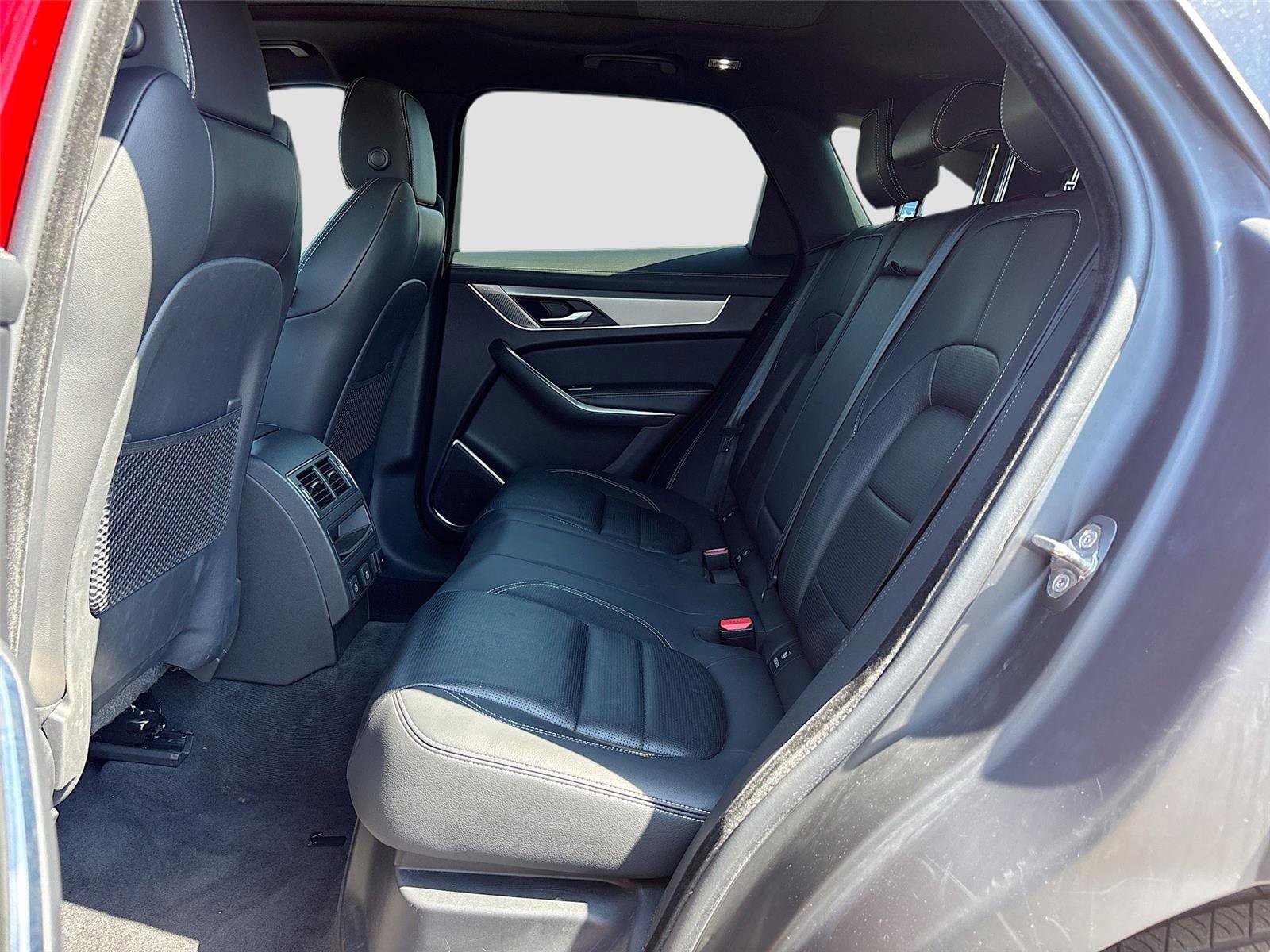 Used 2024 Jaguar F-PACE R-Dynamic S image 28