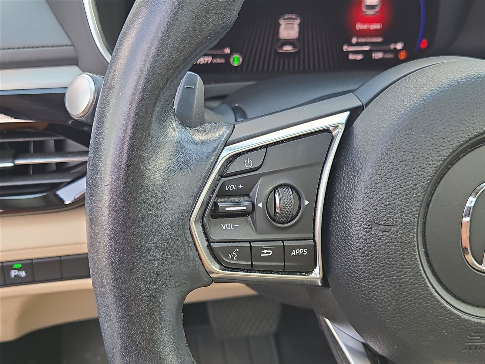Used 2023 Acura MDX w/ Technology Package FWD image 29