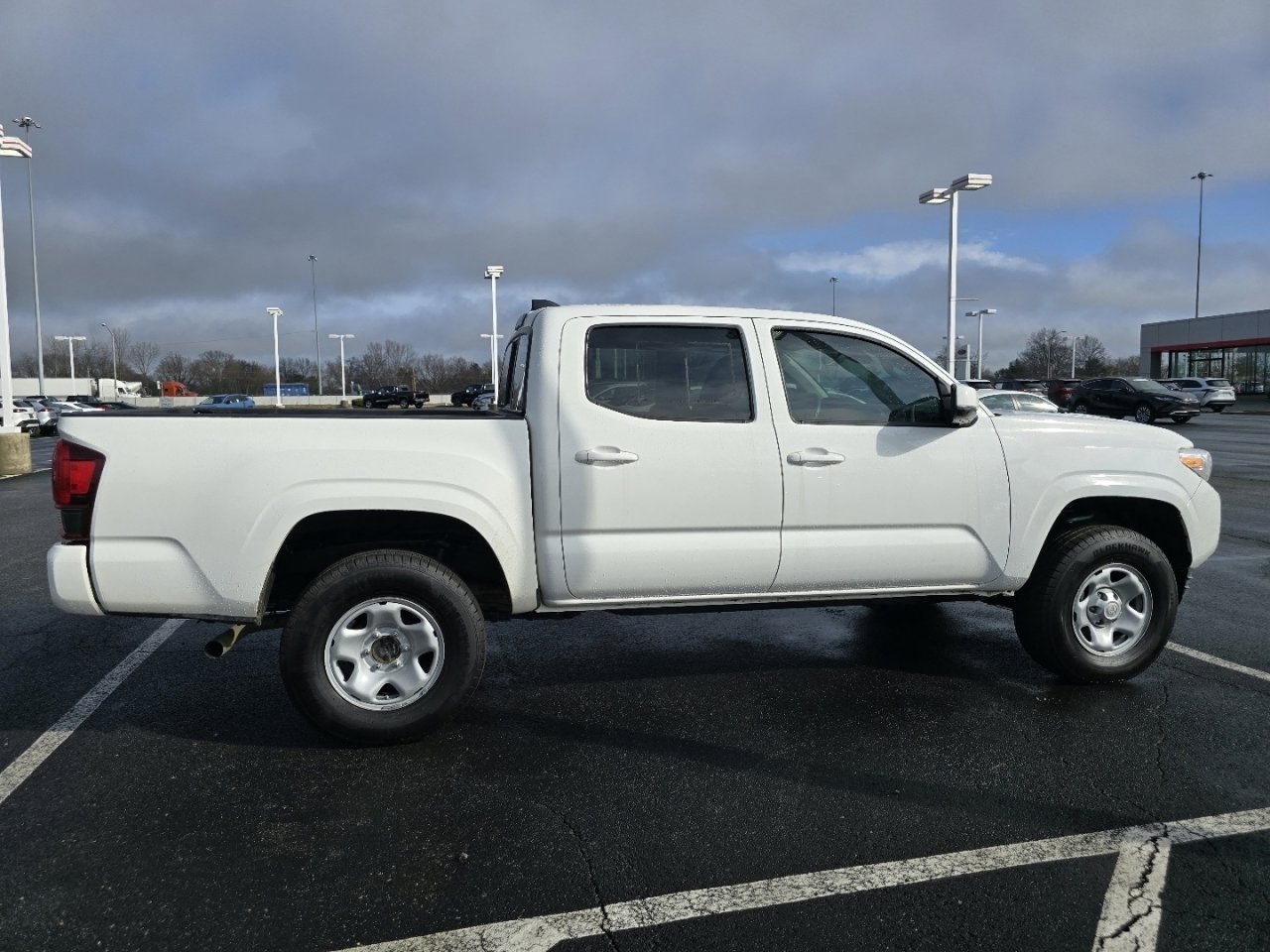 Used 2023 Toyota Tacoma SR image 8