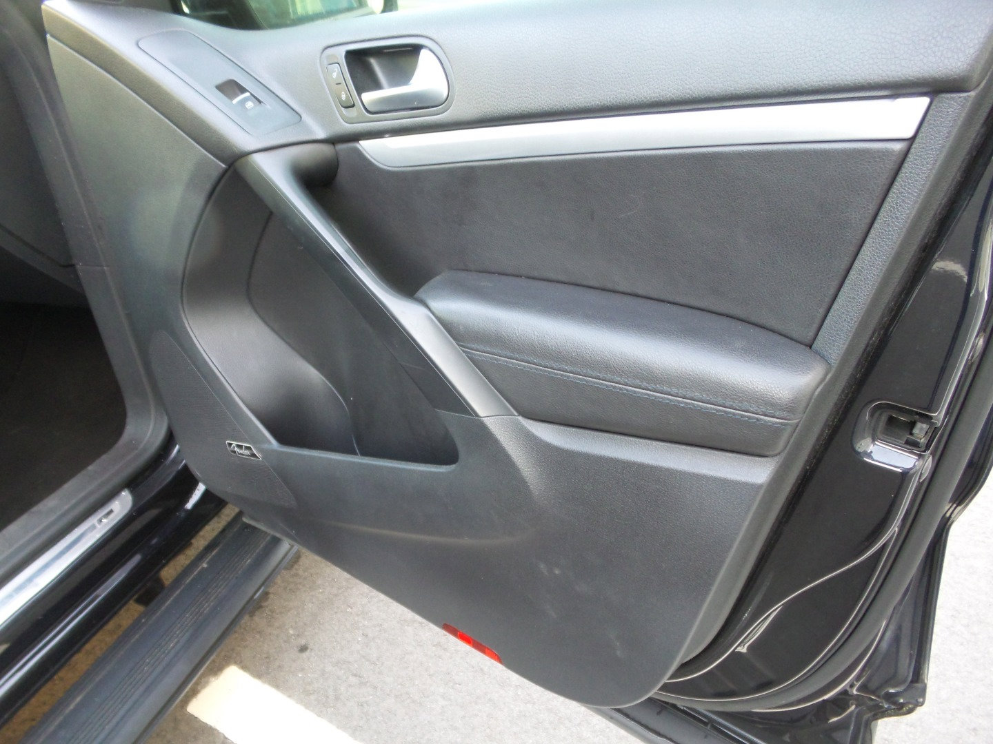 Used 2015 Volkswagen Tiguan R-Line image 24