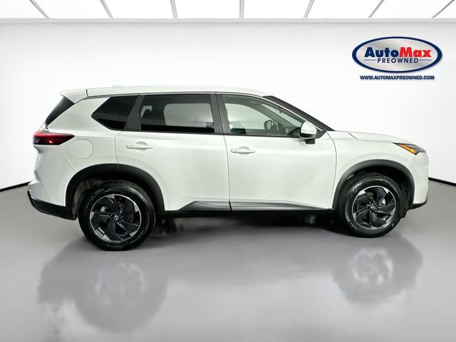 Used 2025 Nissan Rogue SV AWD/4WD image 9