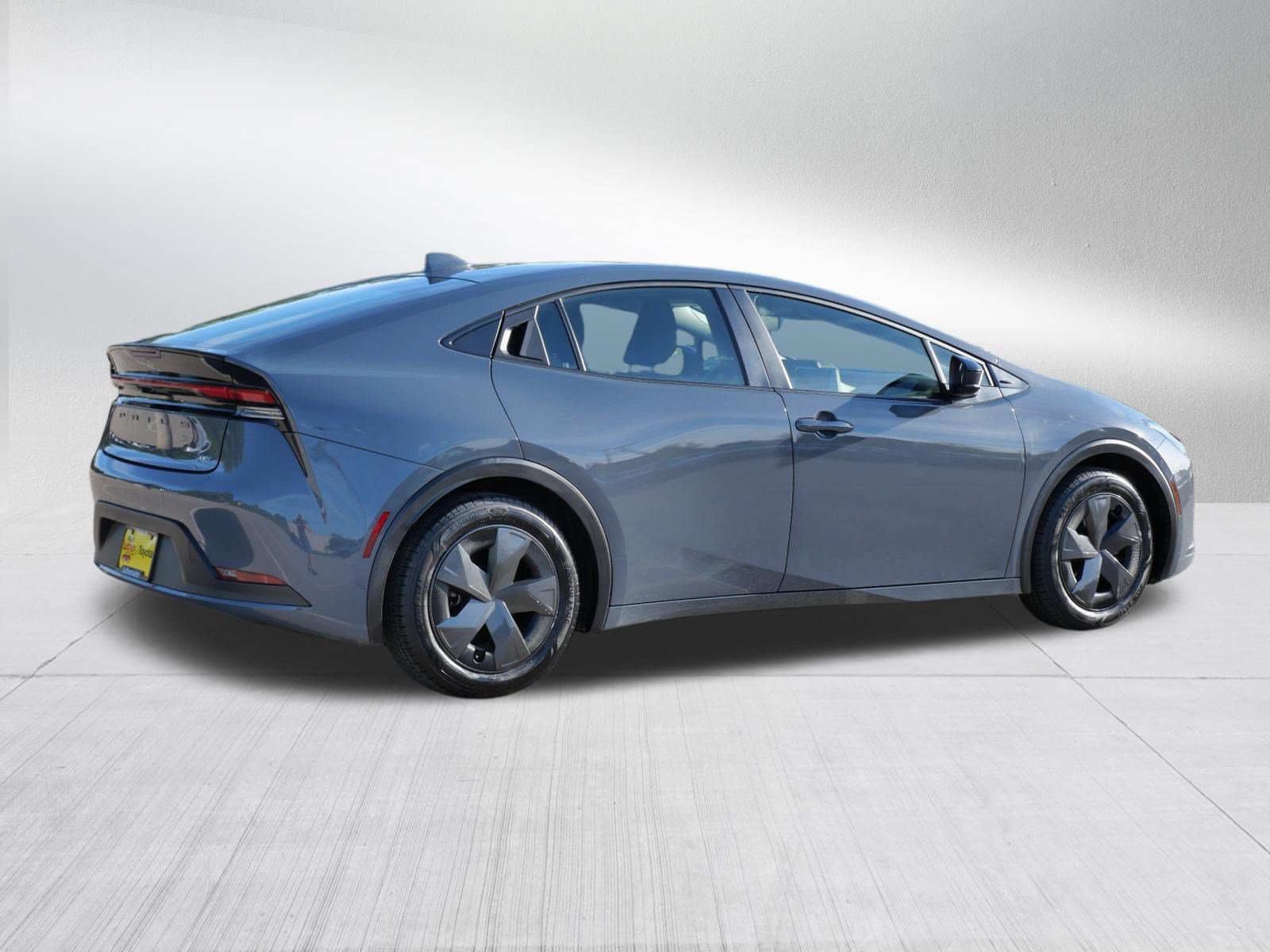 Certified 2025 Toyota Prius LE FWD image 8