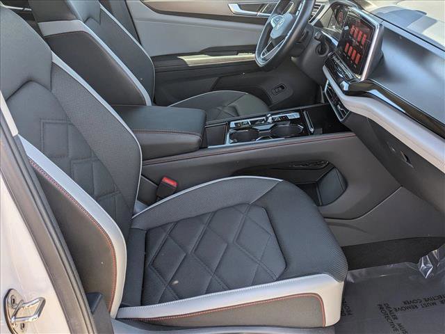 Used 2024 Volkswagen Atlas Peak Edition SE AWD/4WD image 21
