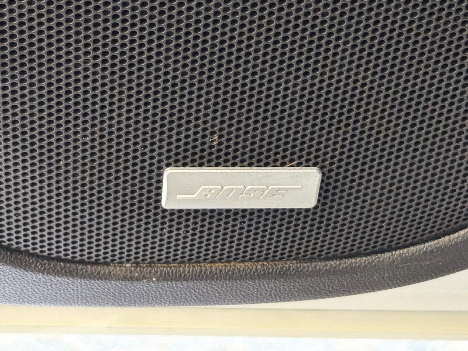 Used 2023 GMC Acadia SLE w/ Driver Convenience Package image 18