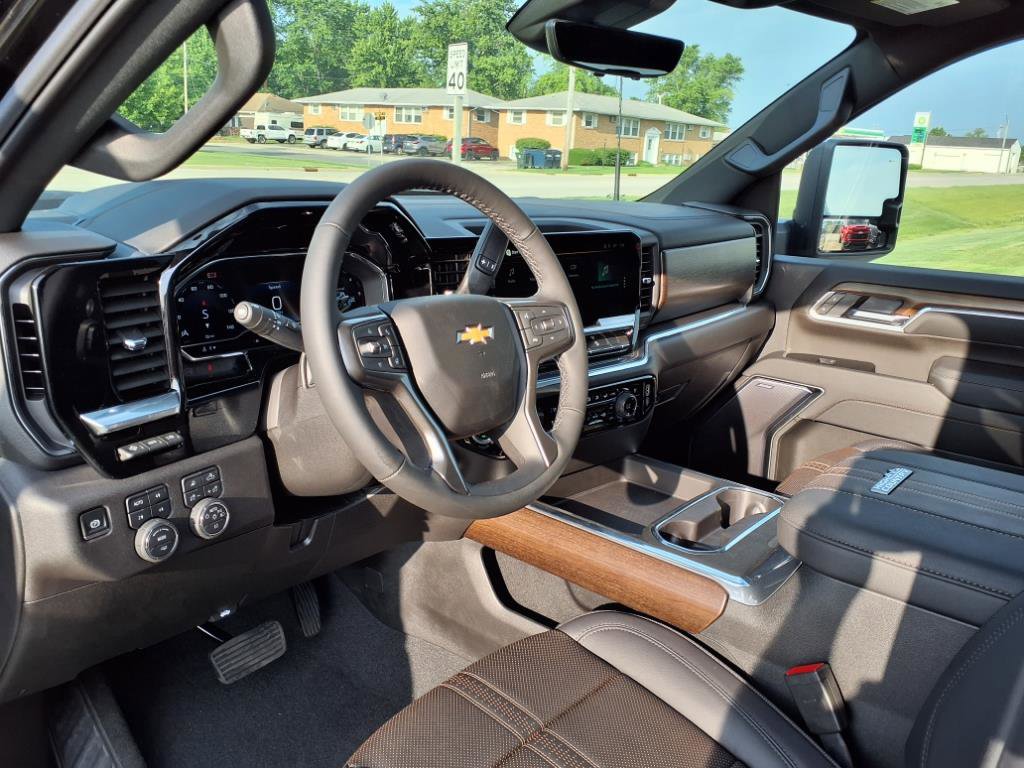 New 2025 Chevrolet Silverado 2500 High Country w/ High Country Premium Package image 6