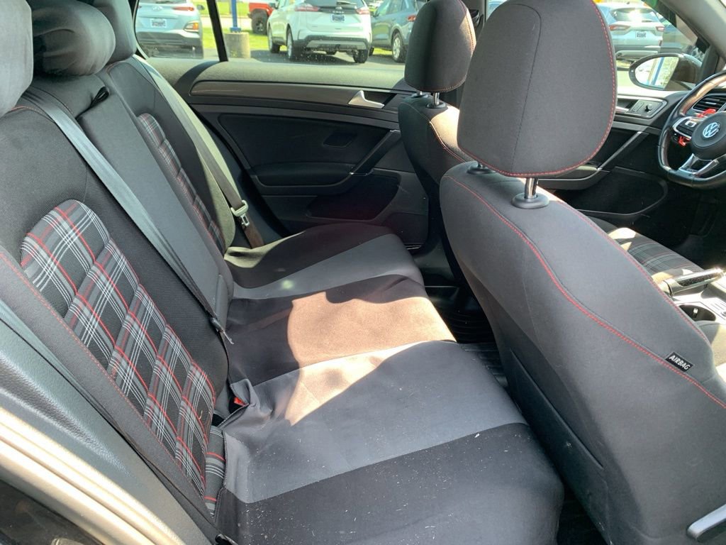 Used 2018 Volkswagen GTI SE FWD image 14