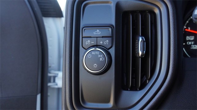 Used 2025 Chevrolet Silverado 1500 W/T w/ WT Value Package image 17