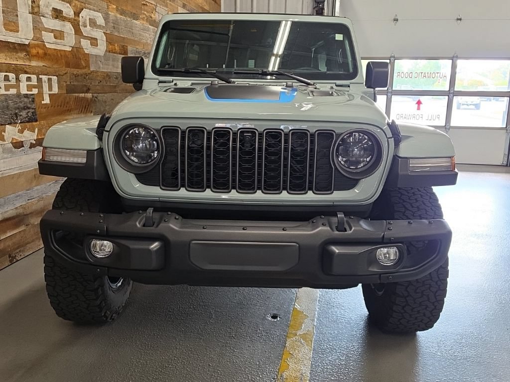 Used 2024 Jeep Wrangler Unlimited Rubicon 4xe AWD/4WD image 3