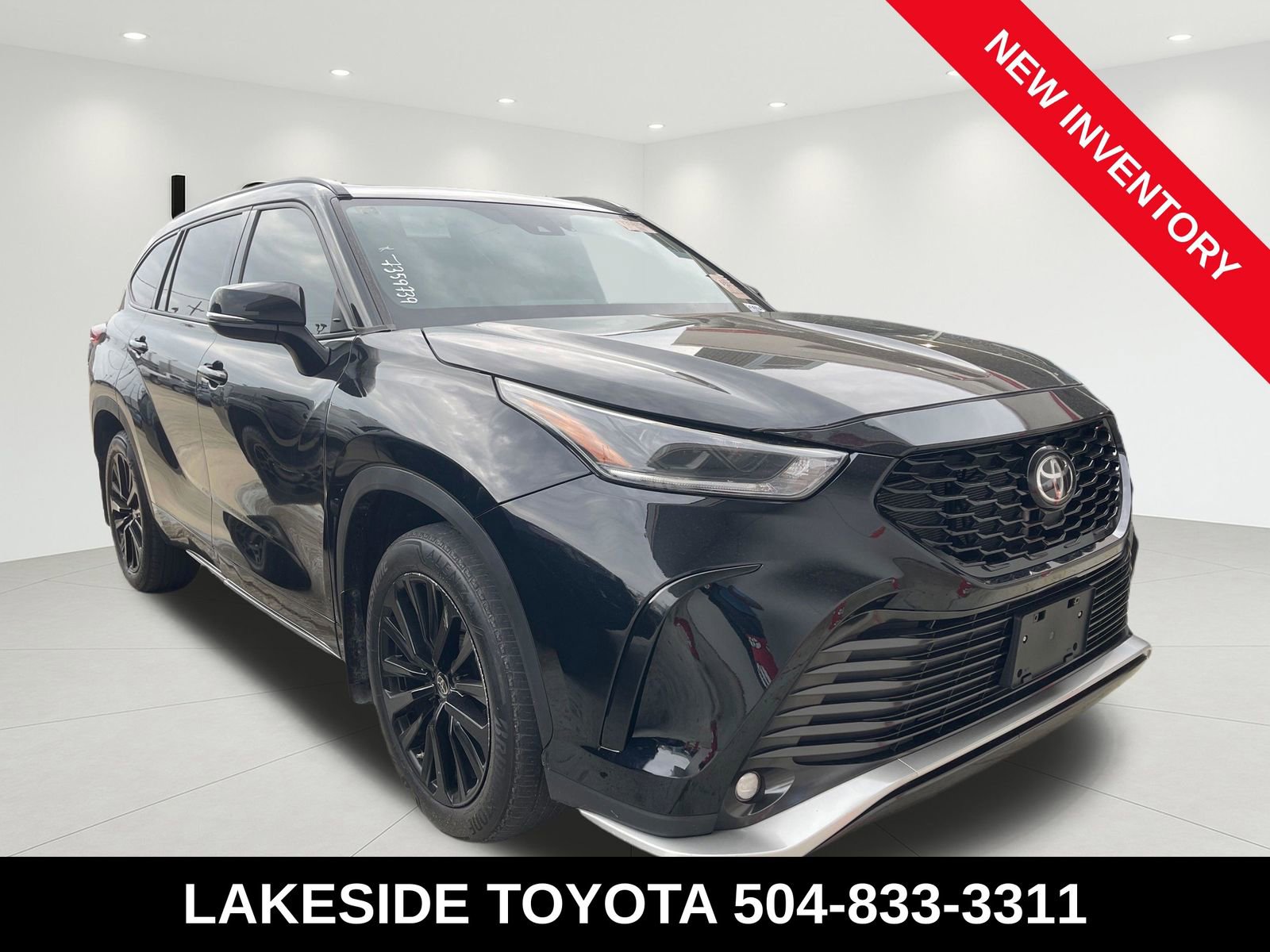 Used 2023 Toyota Highlander XSE AWD/4WD image 5