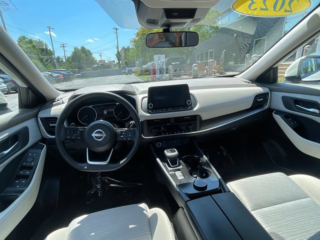 Certified 2023 Nissan Rogue SV AWD/4WD image 12