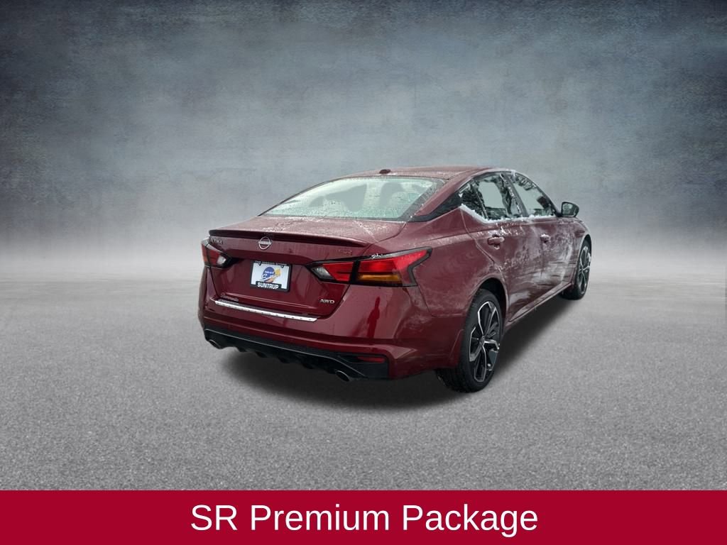 Used 2023 Nissan Altima 2.5 SR w/ SR Premium Package image 7