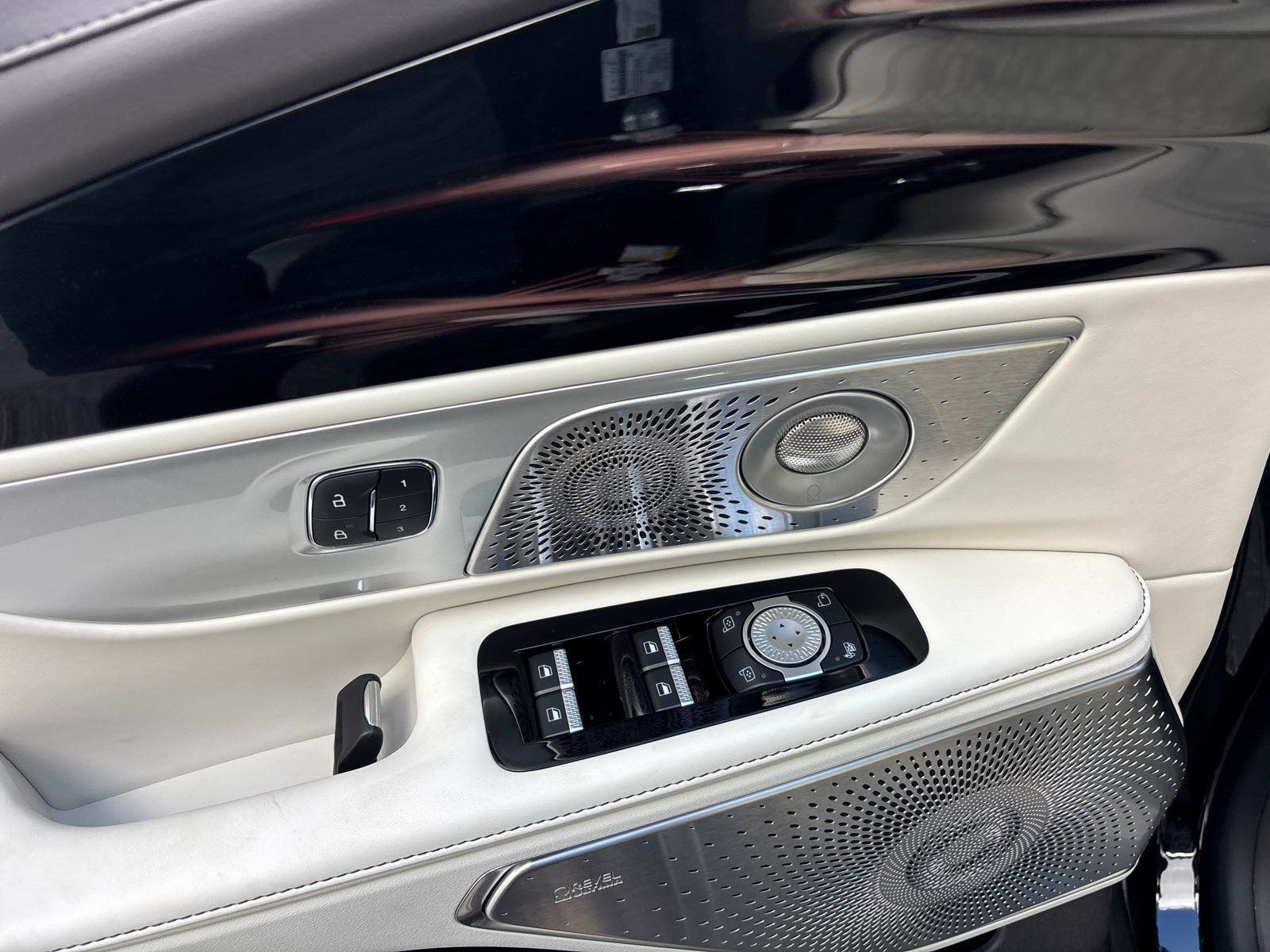 New 2026 Lincoln Nautilus Black Label AWD/4WD image 12