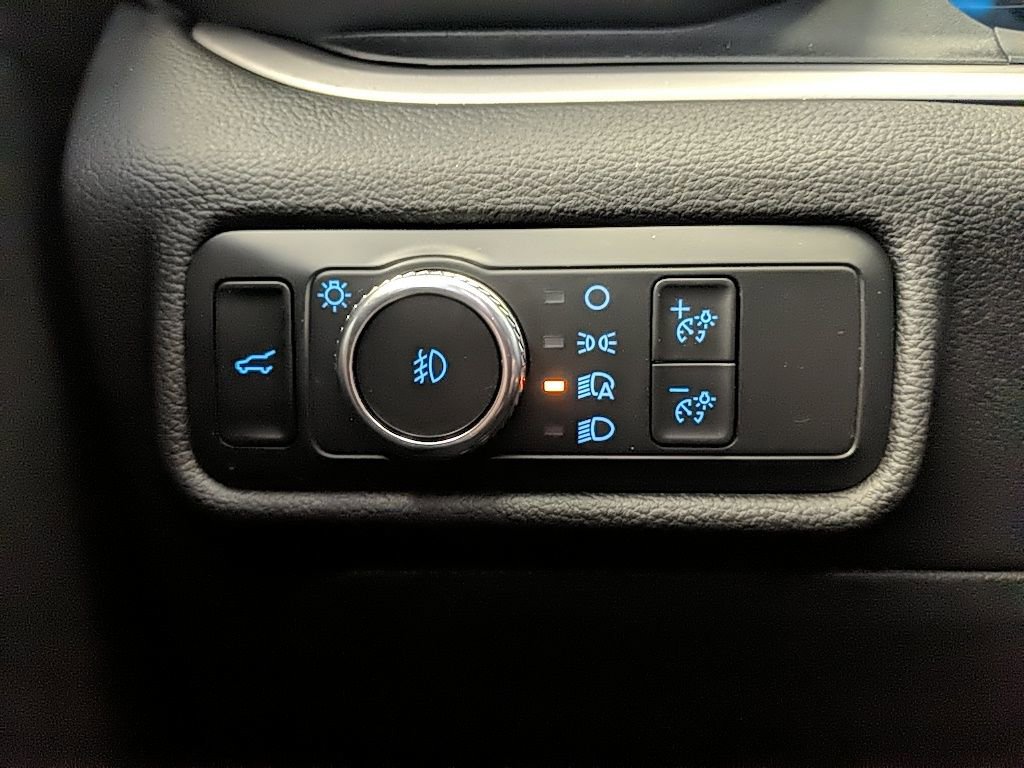 Used 2022 Ford Explorer XLT w/ Equipment Group 202A image 26