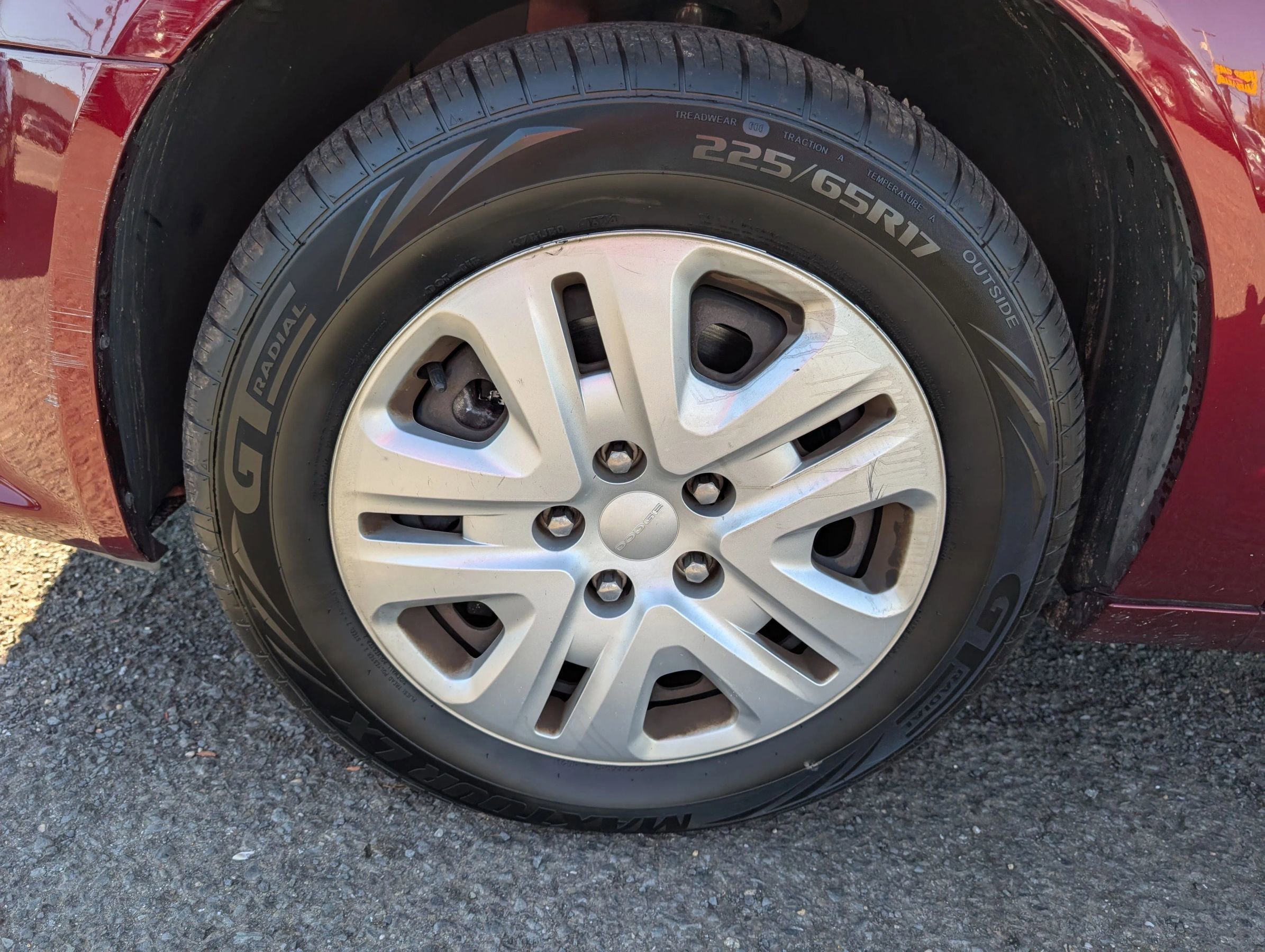 Used 2017 Dodge Grand Caravan SE image 37