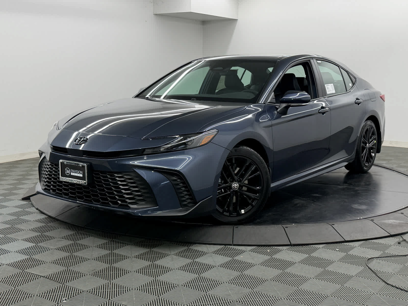 New 2026 Toyota Camry SE FWD image 2