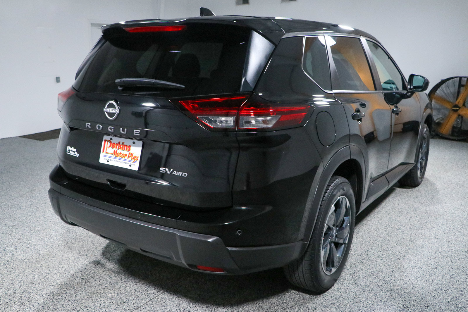 Used 2024 Nissan Rogue SV AWD/4WD image 7