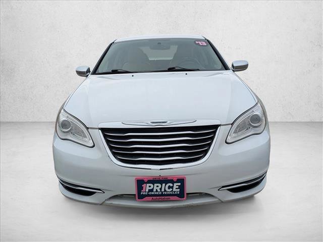 Used 2013 Chrysler 200 Limited image 2