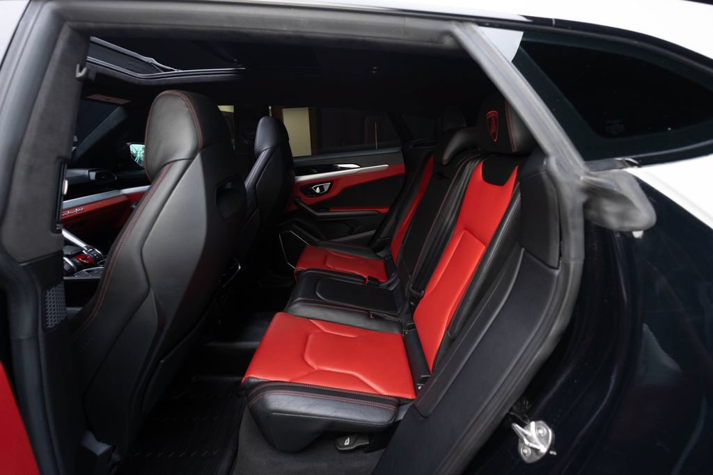 Used 2022 Lamborghini Urus AWD/4WD image 55