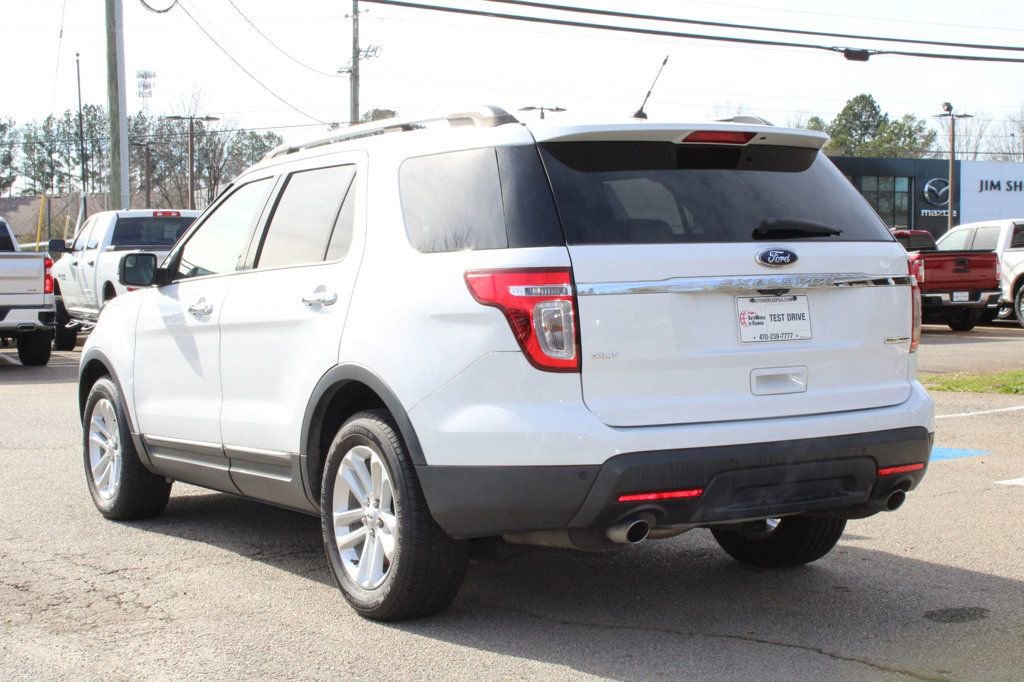 Used 2015 Ford Explorer XLT w/ Equipment Group 202A image 5