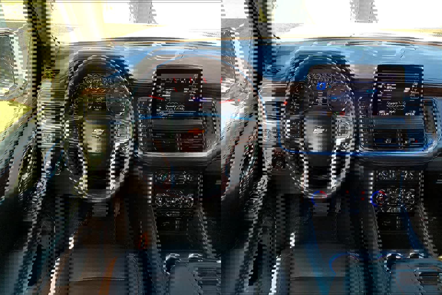 Used 2021 Chevrolet Suburban LT w/ LT Signature Package image 6