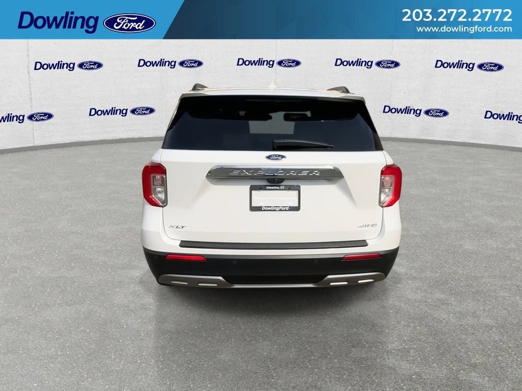 Used 2023 Ford Explorer XLT w/ Equipment Group 202A image 2