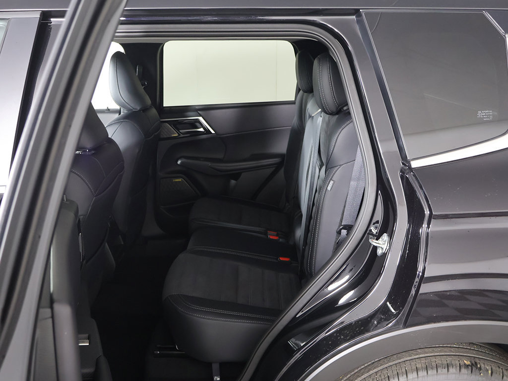 New 2026 Mitsubishi Outlander SE FWD image 34
