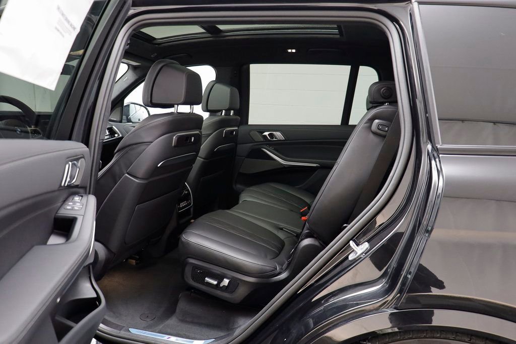 New 2026 BMW X7 xDrive40i w/ M Sport Package image 14