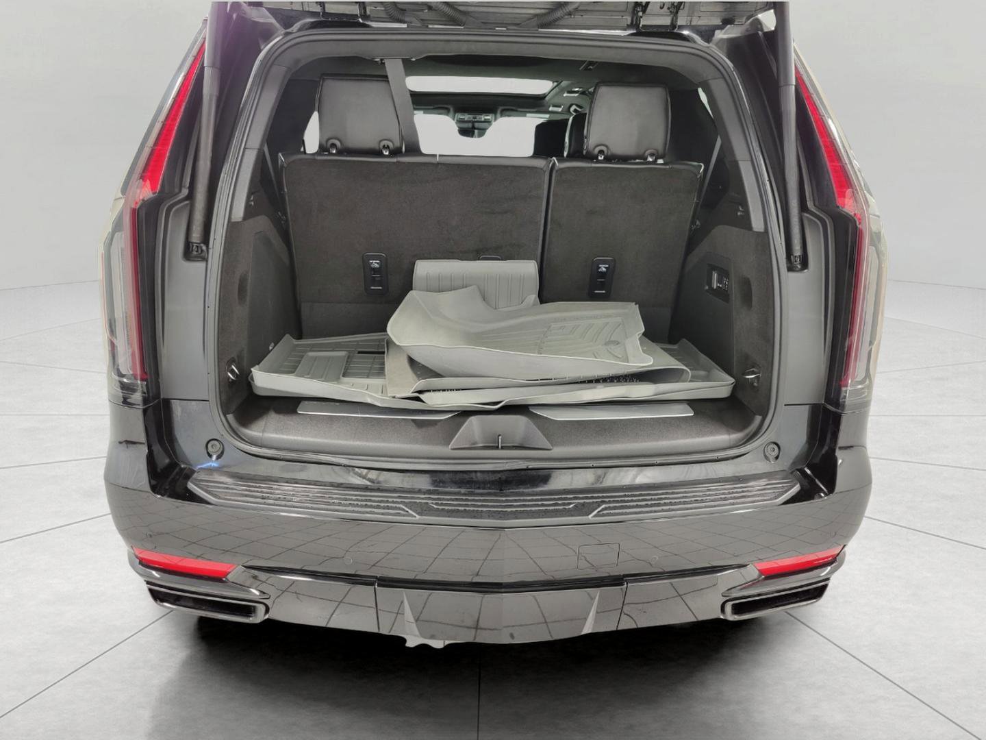 Certified 2024 Cadillac Escalade Sport Platinum w/ Heavy-Duty Trailer Package image 16