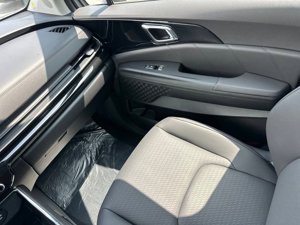 New 2025 Kia Carnival SX Prestige image 37