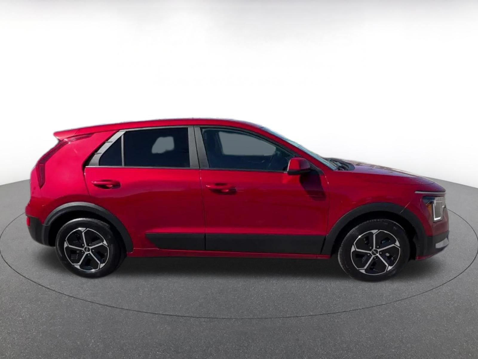 Used 2026 Kia Niro LX FWD image 16