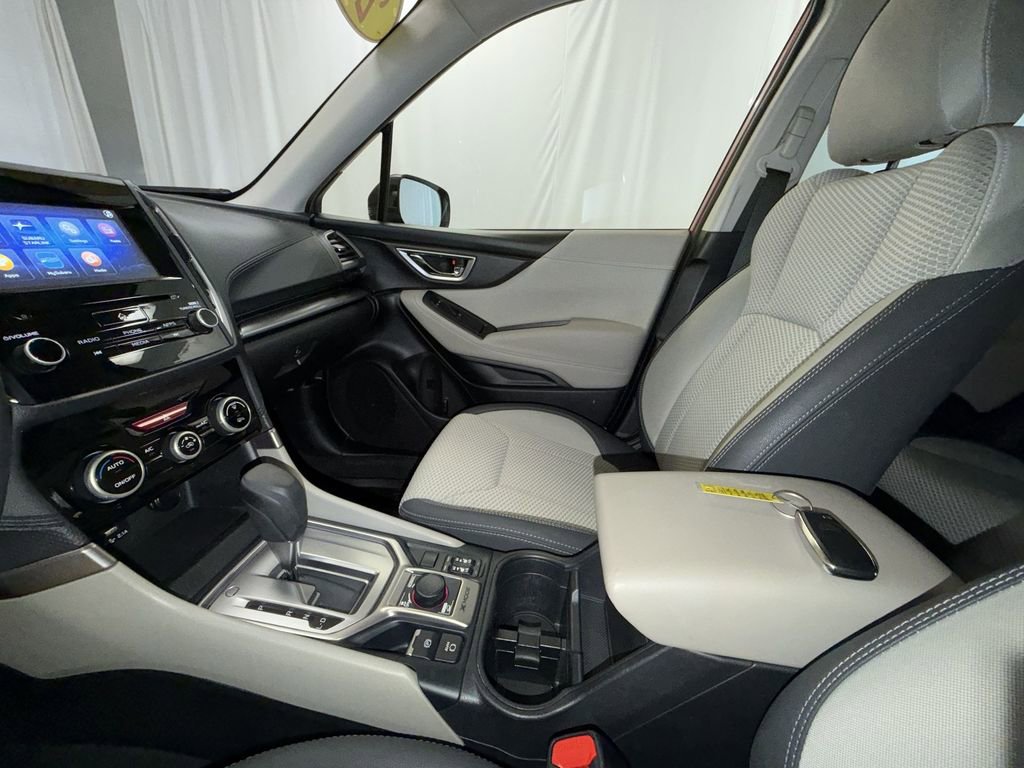 Used 2022 Subaru Forester Premium AWD/4WD image 21