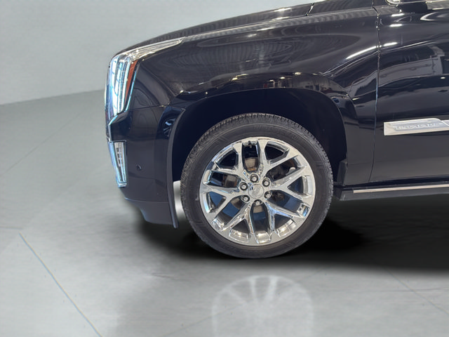 Used 2019 Cadillac Escalade ESV Platinum AWD/4WD image 23