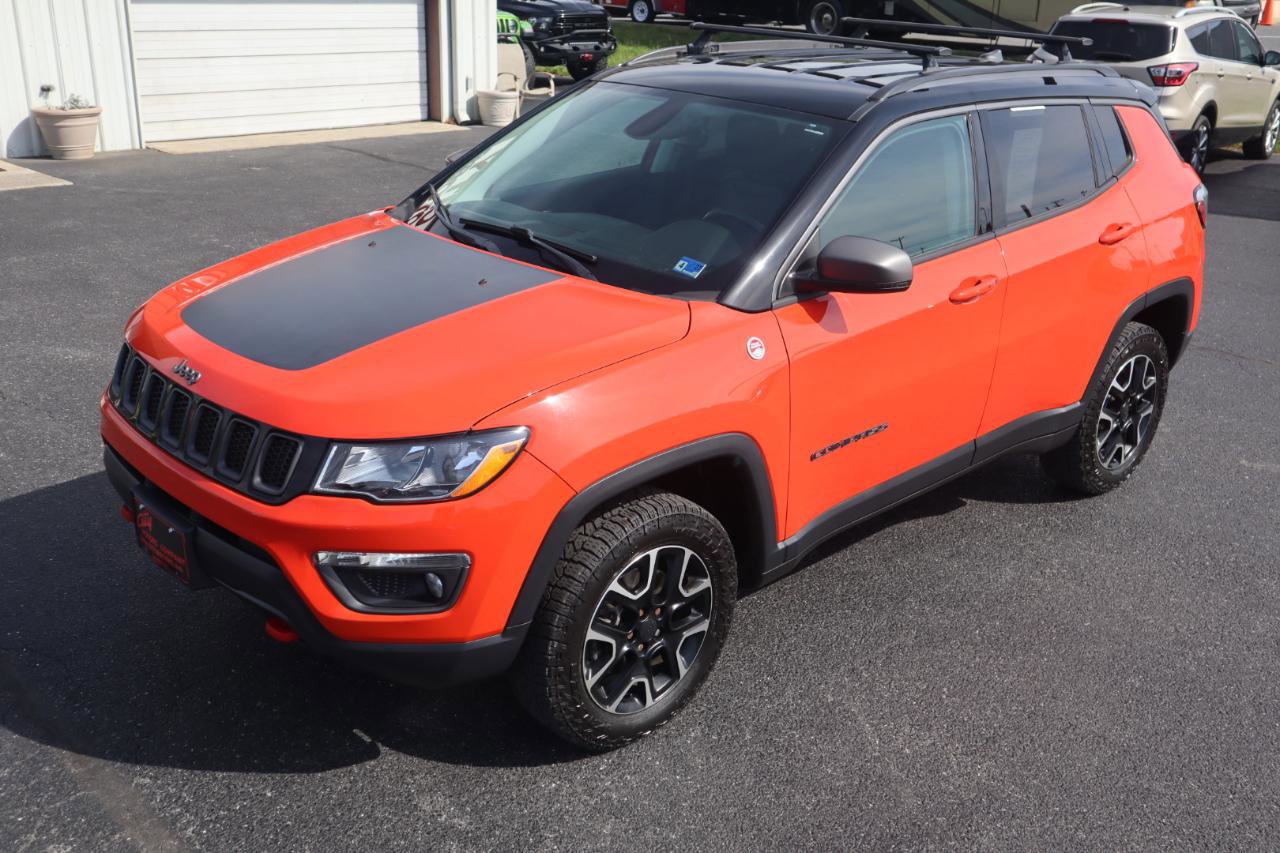 Used 2020 Jeep Compass Trailhawk w/ Leather Interior Group AWD/4WD image 11