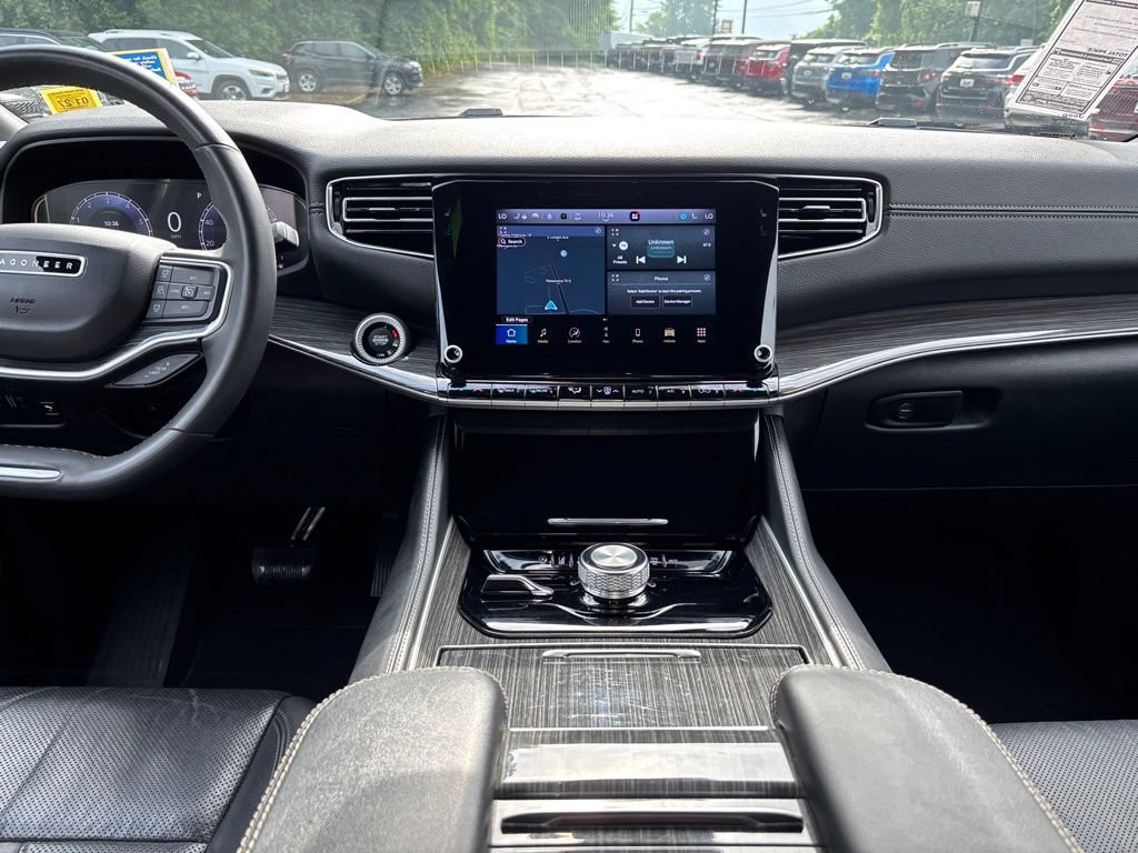 Used 2022 Jeep Wagoneer Series II AWD/4WD image 19